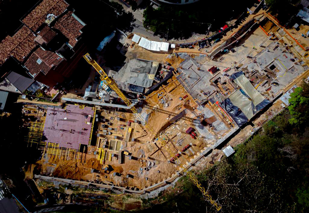 Inicio de vaciado de losas. Diseño estructural WAKE etapa 2